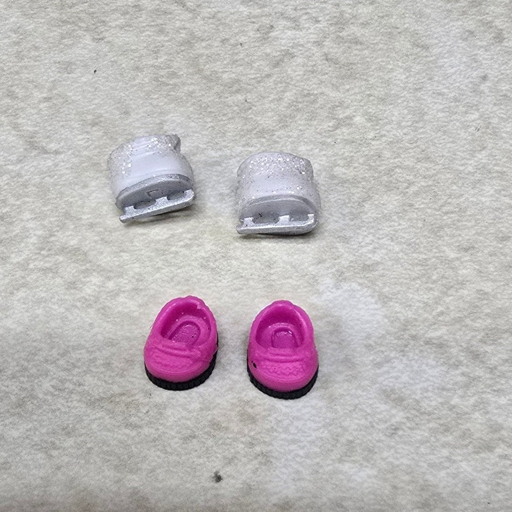 Polly Pocket Doll Shoes Lot White‎ Glitter Ice Skates Pink Mary Jane Flats